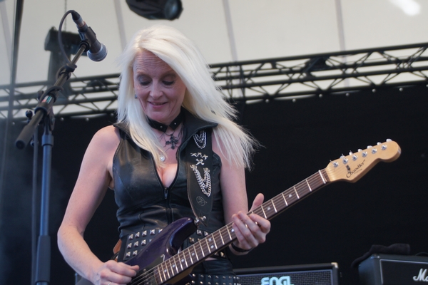 Girlschool - live @ RockHard Festival 2012